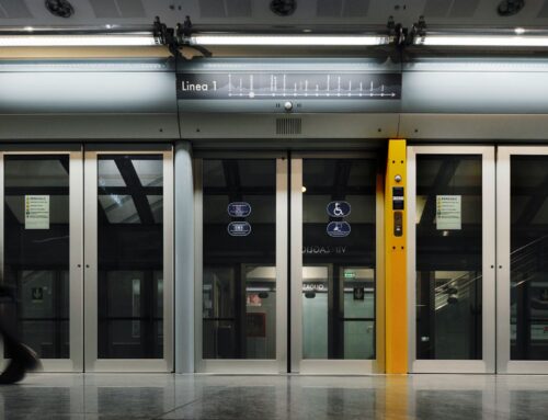 La Línea 6 de Metro de Madrid instala más de 1.600 puertas automáticas de andén en el marco de su automatización